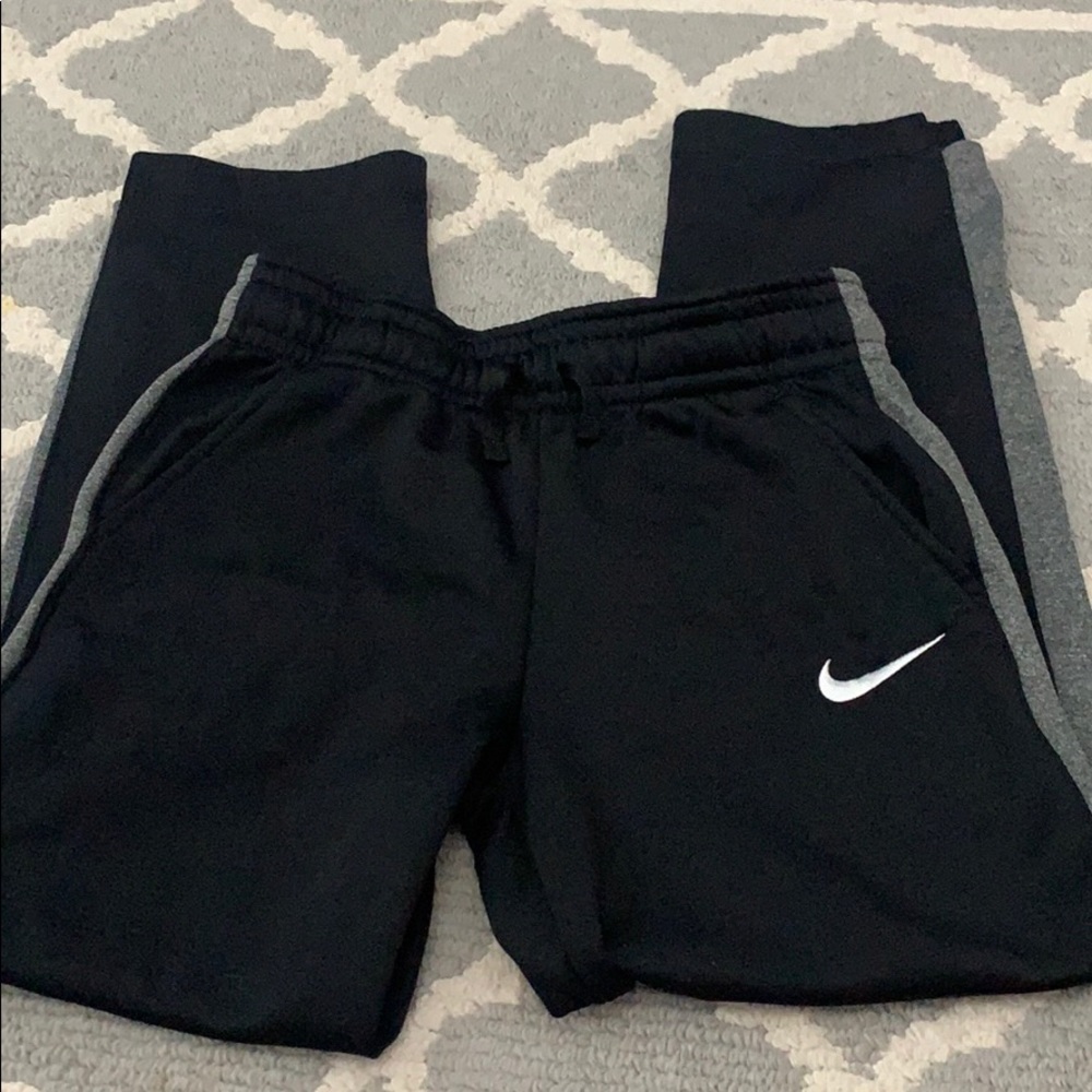 Nike sweats (girls)